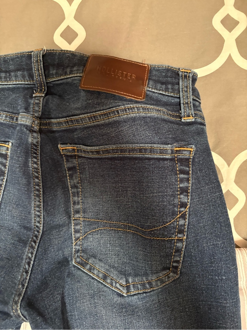 Hollister Men’s Navy Blue Slim Straight Jeans